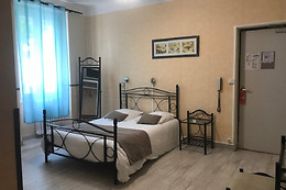 Au Royal Hotel
