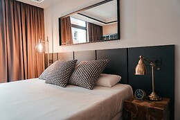 POEM SUITES