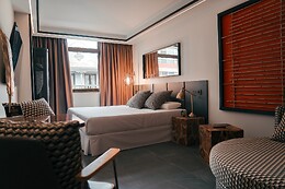 POEM SUITES