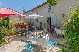 Aux chambres des Bujours