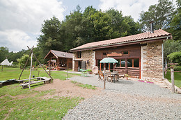 Cabanes et Tipi de l'Auvézère