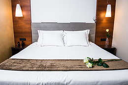 Red's Redaelli Hotel
