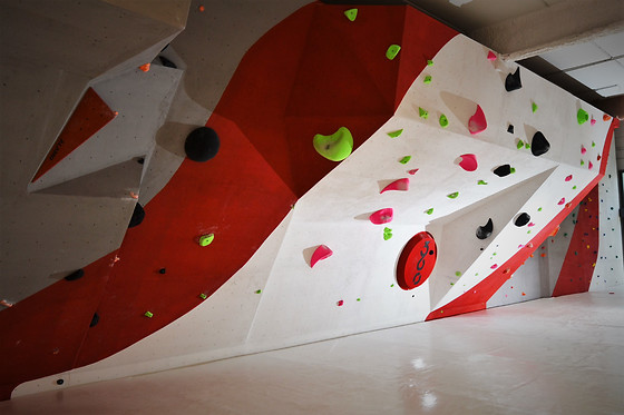 AWESOME BOULDER CENTER - photo 4