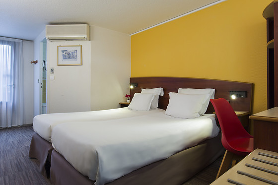 Comfort Hotel Etampes - photo 8