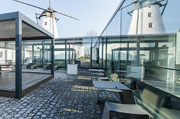 D-Hotel