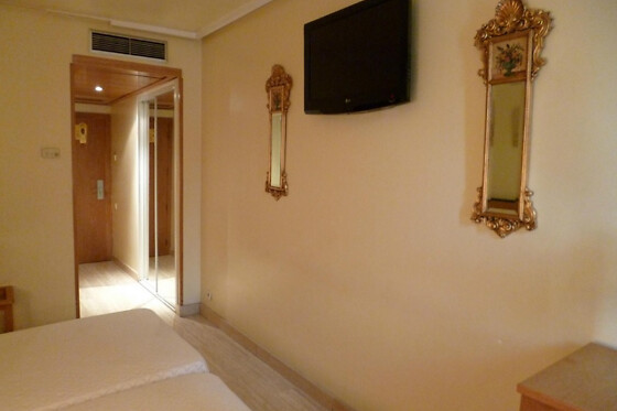 KEYTEL - photo 1