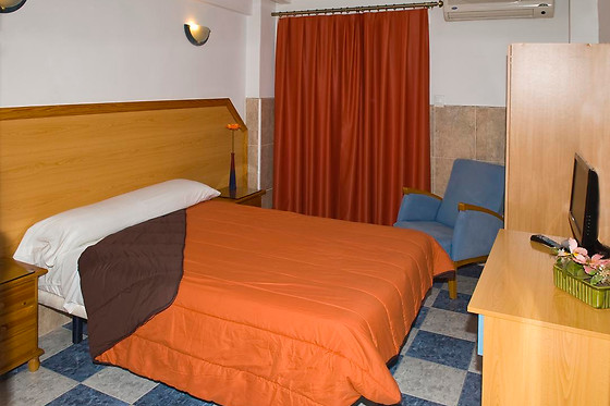 HOTEL LIBERTADOR - photo 2