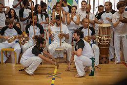 CAPOEIRA NO CORPO