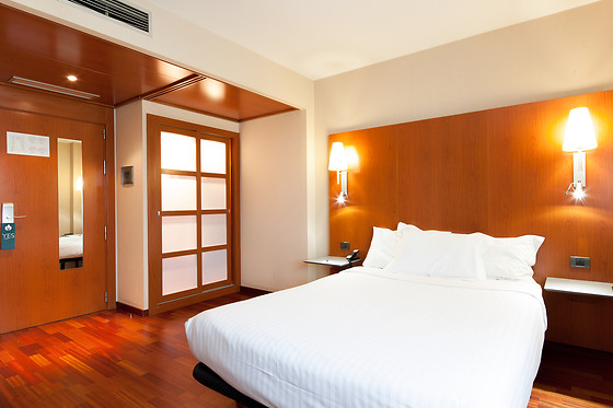 HOTEL CIUTAT DE MARTORELL - photo 0