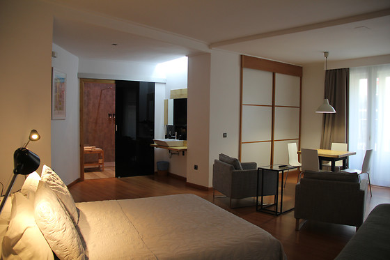 LAS COLES APARTASUITES - photo 0