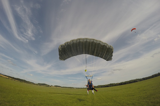 Sauter en parachute - Charleville - photo 1